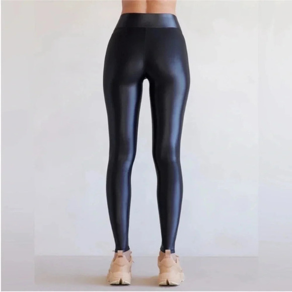 CARBON38 Legging in Takara Shine Full-length
High Rise Black Moto Comfy Size S - Picture 3 of 10